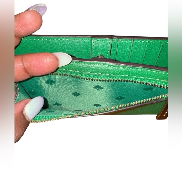Kate Spade Darcy Large Slim Bifold Wallet in Green - Picture 6 of 7